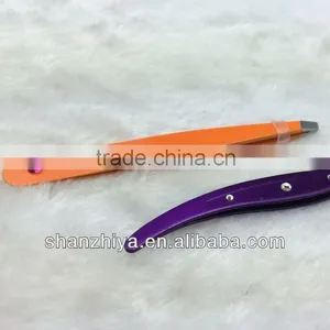 High Quality Stainless Steel Eyebrow Tweezer thumbnail-1
