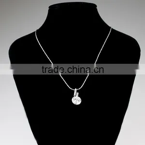 18K Zircon Flashing Necklace thumbnail-3