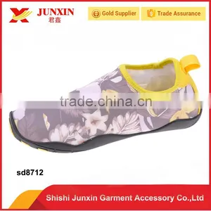 OEM and Custom Beautiful Water Proof Beach Water Walking Shoes thumbnail-1