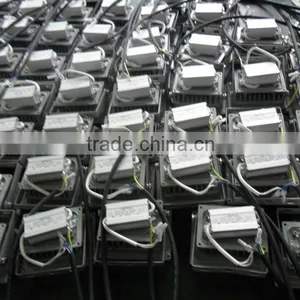 China Factory Project Light Led Solar Dusk to Dawn Flood Light 3 Years Warrranty With CE ROSH SAA UL Approval thumbnail-1