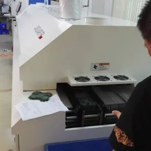 SMD PCBA Reflow Oven Soldering Machine for LED Assembly thumbnail-1