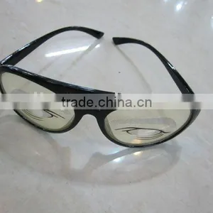 Party Glasses thumbnail-1
