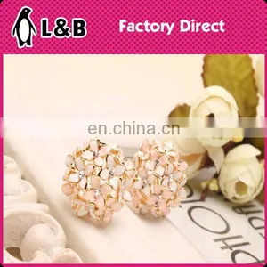 Stud Earring Women Fancy Stud Earring thumbnail-1