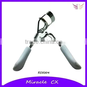 Plastic Handle Electroplating Eyelash Curler thumbnail-1