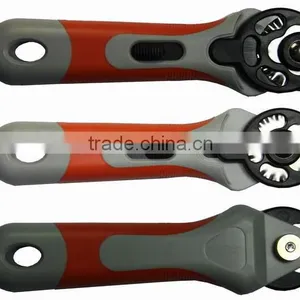 RC-26 NEW ROTARY CUTTER WITH CUSHION GRIP 60MM thumbnail-6