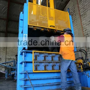 CE&ISO Vertical Tire Baler With High Competitive thumbnail-5