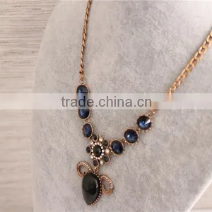 Fashion Design Gold Plated Women Necklace Crystal Necklace Wholesale thumbnail-5