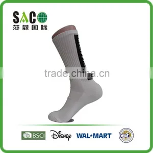 Black English Letter and Well Jacquard White Nylon Sports Socks thumbnail-1