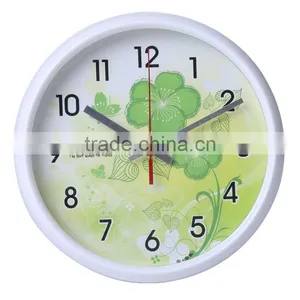 Creative Fashion Clover Round Wall Clock thumbnail-1