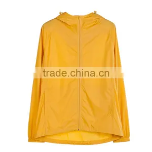 Custom Thin Soft Hood Jacket With Pouch Sports Jacket 100% Polyester Lightweight Waterproof Wind Jacket thumbnail-1