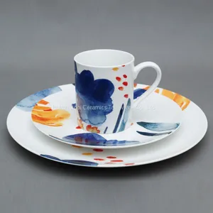Wholesale Popular Eco-friendly China Handdrawing Hotel Ceramic/porcelain Dinnerware Set thumbnail-3