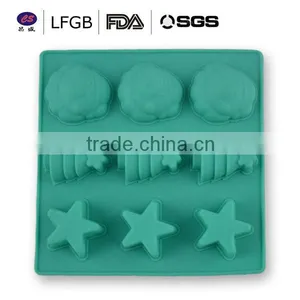 2014 High Quality Fashionable Christmas Silicone Cake Molds for Kitchenwave thumbnail-1