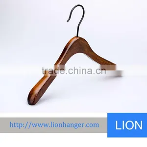 Lioncity W1003 Clothes Wooden Hanger thumbnail-1