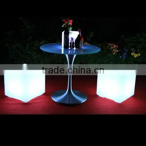 Popular Plastic Colorful Light up Cube Chair, Illuminated Led Cube Chair thumbnail-1