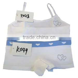 Yong Lady Seamless Camisole and Panty Set thumbnail-1
