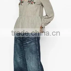 Runwaylover EY2365B New Fashion 2017 Ladies Deep V-Neck Embroidery Blouse thumbnail-1