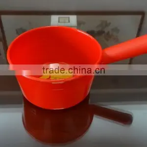 Hot Selling High Quality Plastic Water Ladle, Bailer 1.8L thumbnail-1