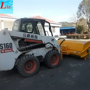 Skid Steer Snow Sweeper Attachments Bobcat Angle Broom for Skid Steer Loader thumbnail-2