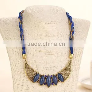 Fashioable New Trendy High-end Gemstone Necklace Vintage Geometric Necklace Wholesale thumbnail-3