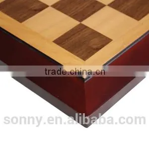 Personalized Wooden Backgammon Set thumbnail-6