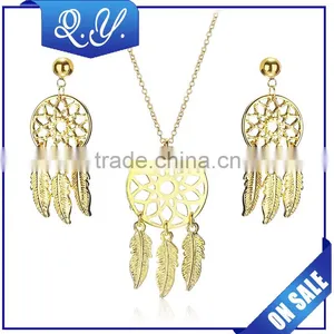 Golden Bracelet for Women Sexy Leaves Shaped Bracelet Anklet thumbnail-2