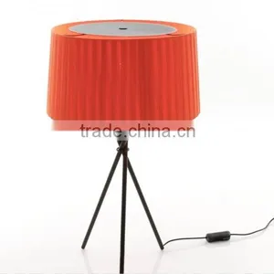 White, Black, Red Folded Fabric American Style Table Lamp With Acrylic Top Diffuser thumbnail-3
