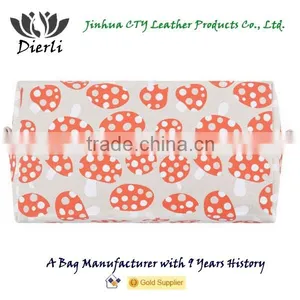 Kid Toiletry Bag thumbnail-3