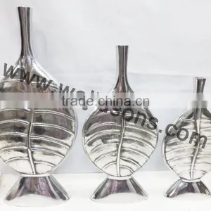 Modern Style Silver Engraved Black Metal Small Handmade Flower Vase thumbnail-5
