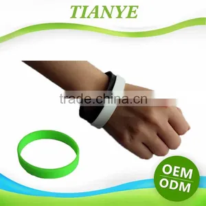 Newest Fashion Free Promotional Products Silicone Bracelet, Cheap Silicone Wristband thumbnail-3