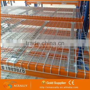 High Quality Galvanized Wire Mesh Decking thumbnail-1