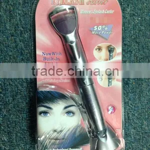 Powerful Eyelash Curler thumbnail-1