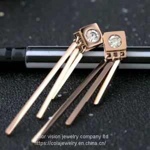 Queen′s Jewellery Fashion Stainless Steel Letter Square Tassel Long Earrings Rose Gold Earring thumbnail-5