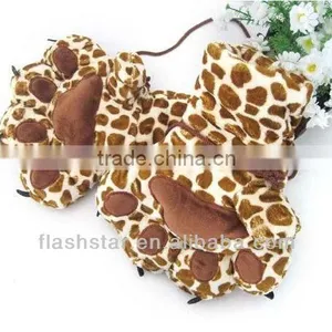 CREATIVE ANIMAL PAW PLUSH GLOVES thumbnail-1