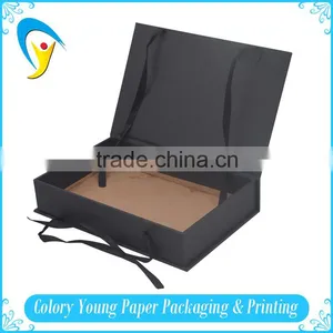 Guangzhou Factory Fibreboard Clamshell Cosmetic Box With Ribbon Handle thumbnail-1