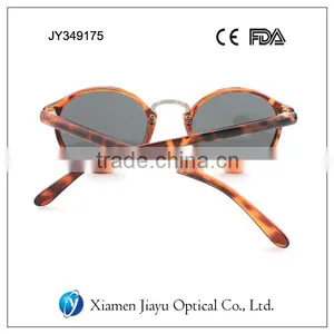 Good Stylish Acetate Plastic Polarized Sunglasses for Woman Anad Man thumbnail-6