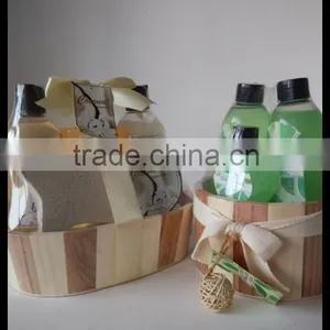 Whitening Moisturizing Skin Care Set Bath Set With Wooden Box thumbnail-2