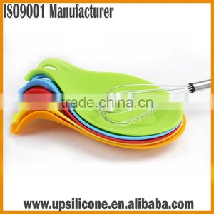 Wholesale Heat Resistant Silicone Spoon Holder Silicone Spoon Rest Kitchen Utensil Holder Silicone Kitchen Tools thumbnail-5