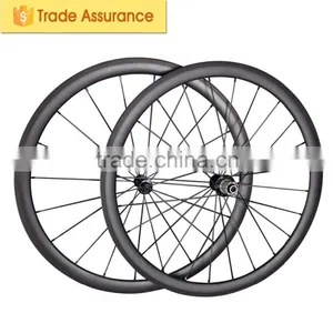 2015 700C Carbon Fiber Clincher Wide 23mm Road Bike Wheelset With Basalt Brake Surface thumbnail-1