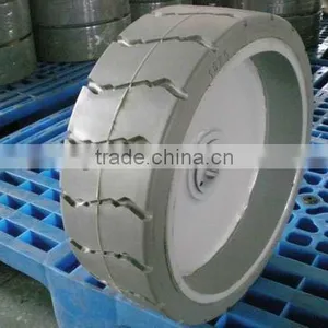 15x5 Cured-on Solid Tyre thumbnail-6