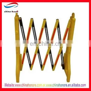 Road Safety Folding Traffic Barrier/portable Road Folding Barrier for Sale thumbnail-1
