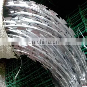 Stainless Steel Hot Dipped Galvanized Concertina Razor Blade Barbed Wire Mesh Fence Low Price thumbnail-4