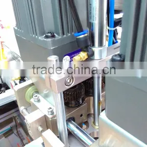 Durable Electric Driven Type and Penumatic Type Plastic Screw Caps Capping Machine thumbnail-4