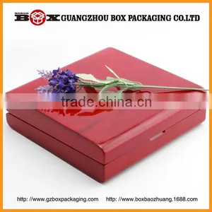 High Quality Dark Red Wood Ring Display Box thumbnail-2