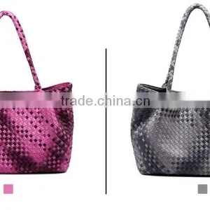 Fashional and Good Quality Ladies Leather Handbags thumbnail-3