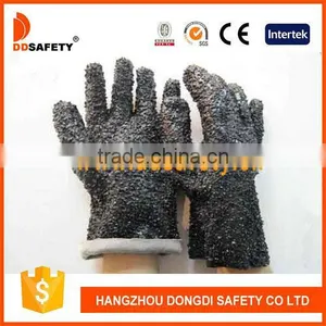 DDSAFETY Hot Sale PVC Gloves Black PVC Rough Chip On The Palm Back Safety Gloves thumbnail-1