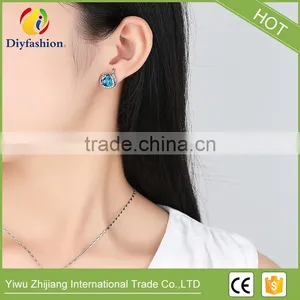 Latest Fashion Drop Shape Ladies Zircon Stone Stud Earrings thumbnail-3