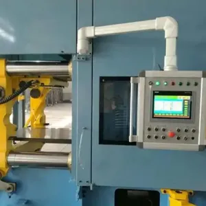 Hydraulic Vertical Molding Machine thumbnail-3