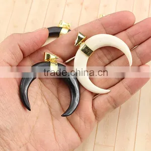 JF6921 New Hand Carved Natural Black Cream Bone Crescent Pendants,Moon Pendants Quality Choice thumbnail-2