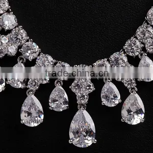 Clear Luxurious Bridal Jewellery Set for Women With AAA+ Cubic Zircon TOP QUALITY thumbnail-2