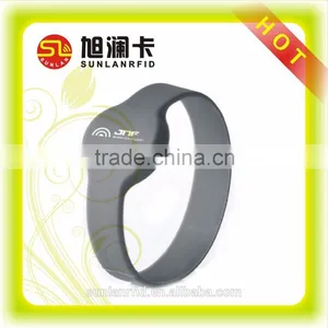Free Sample Wholesale Fashion Cheap Custom Silicon Wristband thumbnail-5